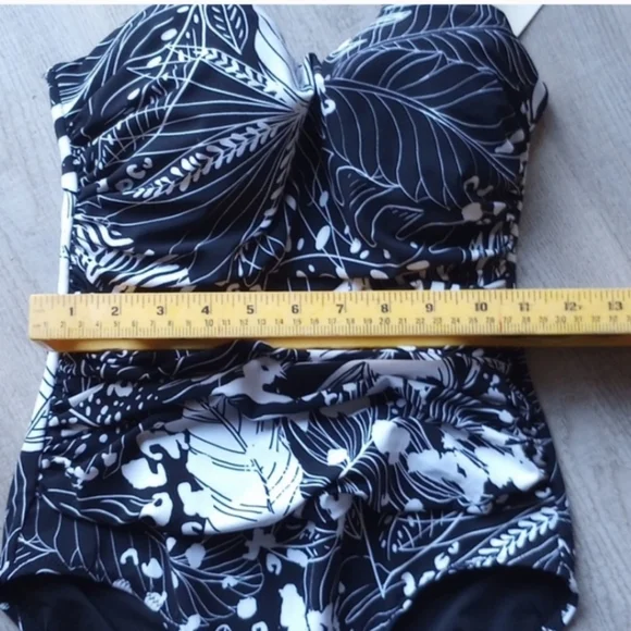 Gottex black and white tropical one piece swimsuit - Picture 13 of 13